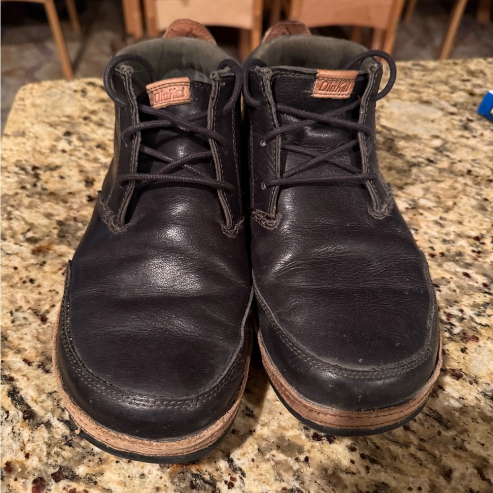 OluKai Men's Dark Leather Chukka Boots